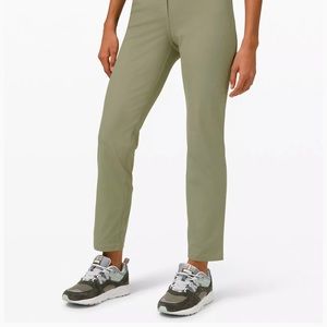Lululemon City Sleek 5 pocket 7/8 pant (size 4)